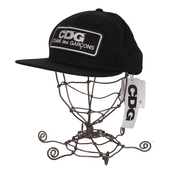 コムデギャルソンCDG ロゴパッチスナップバックキャップ 黒