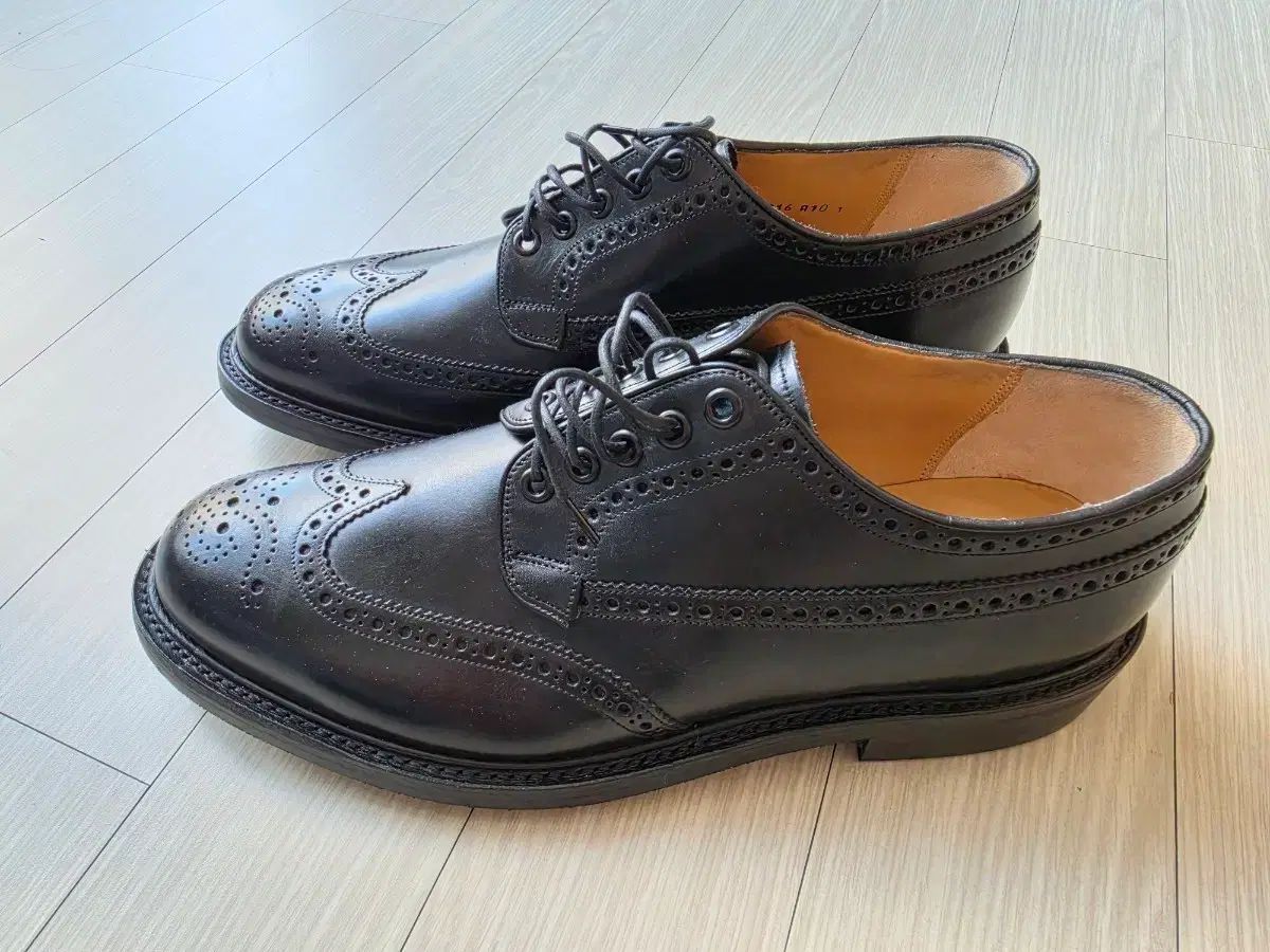 BARKER HAMILTON UK9.5