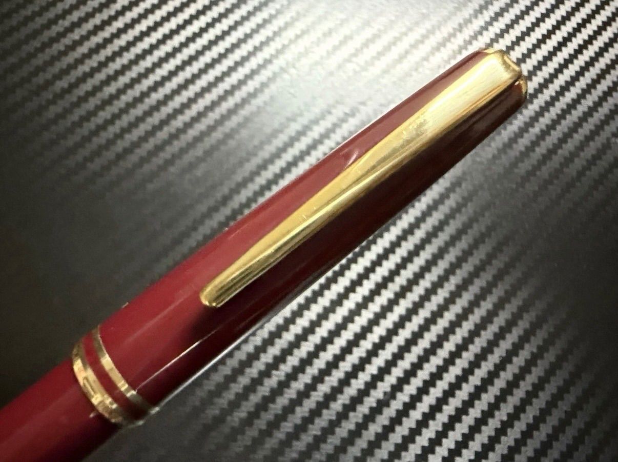 極美品 モンブラン montblanc クラシック ボールペン ボルドー - メルカリ