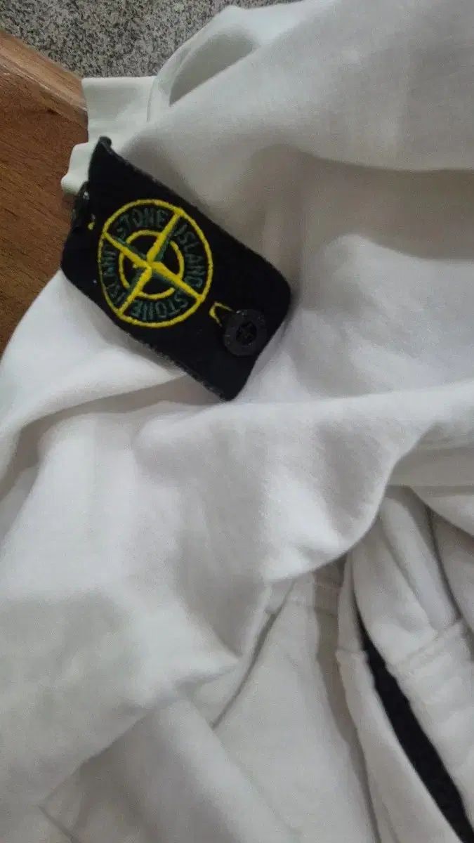STONE ISLAND フード ジップアップ