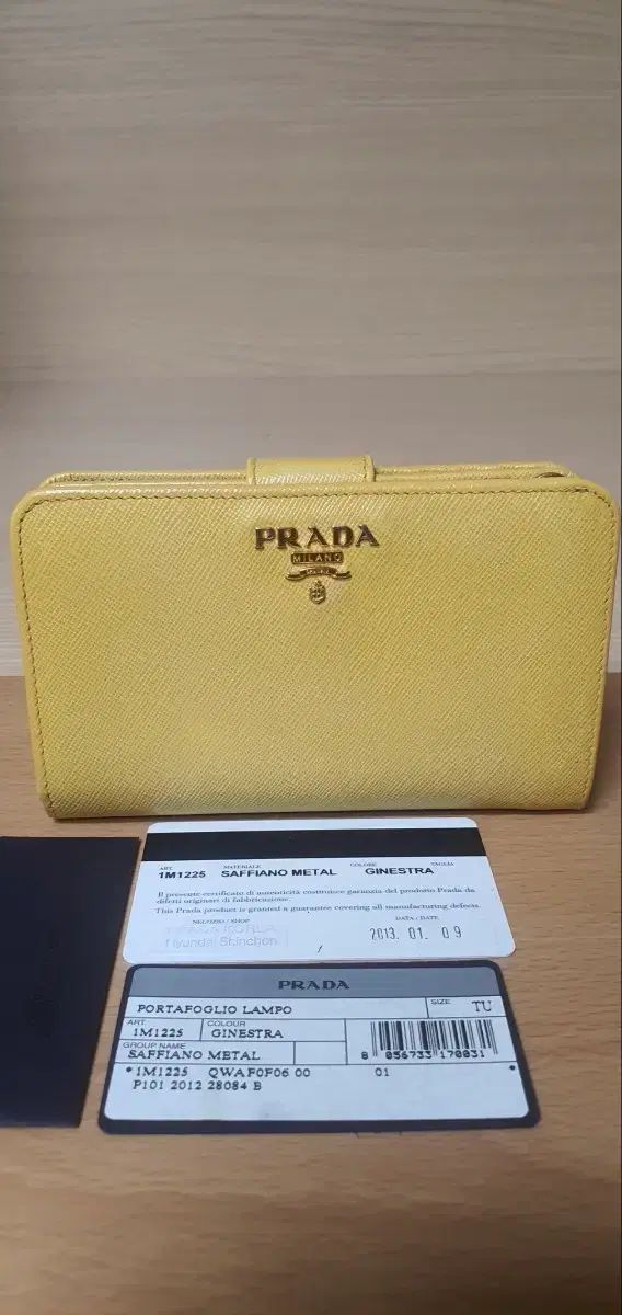 PRADA プラダ サフィアーノ 二つ折り財布/財布 正規品 S級 (保証書O) 31,766円