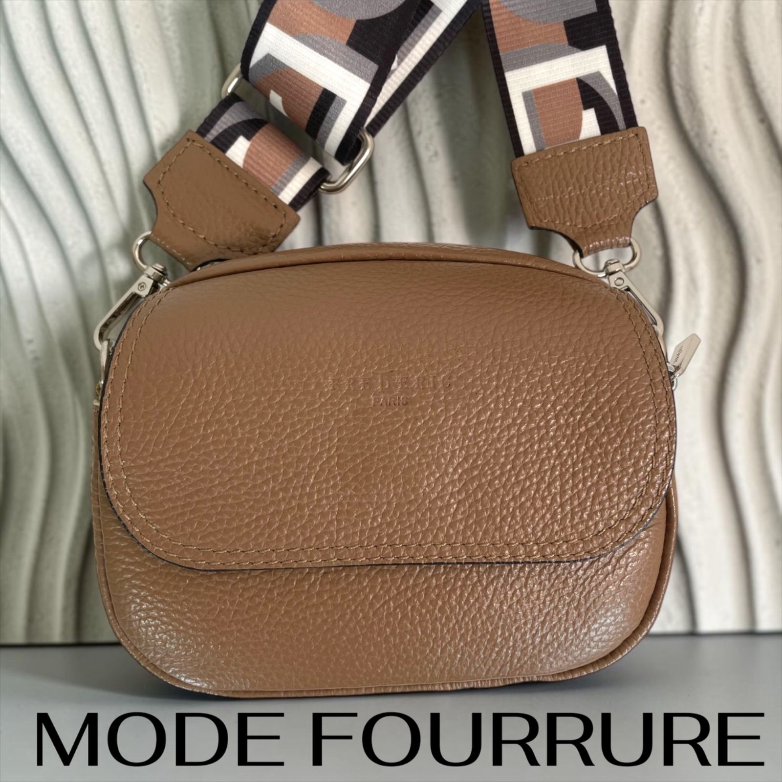 モードフルーレ MODE FOURRURE イタリアンカーフ柄紐ショルダーバッグ 