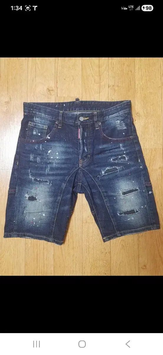 (正規品/ほぼ新品) DSQUARED2 ディースクエアード2 ダメージ ウォッシュ & ペインティング ストレッチ ハーフパンツ 30インチ