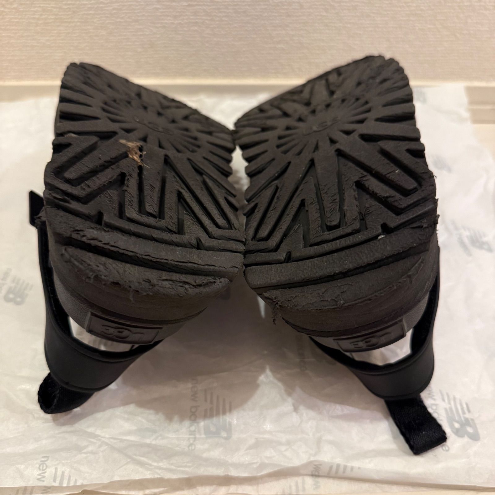 値下げ可能】UGG GOLDENGLOW BLACK アグ ゴールデングロウ ブラック