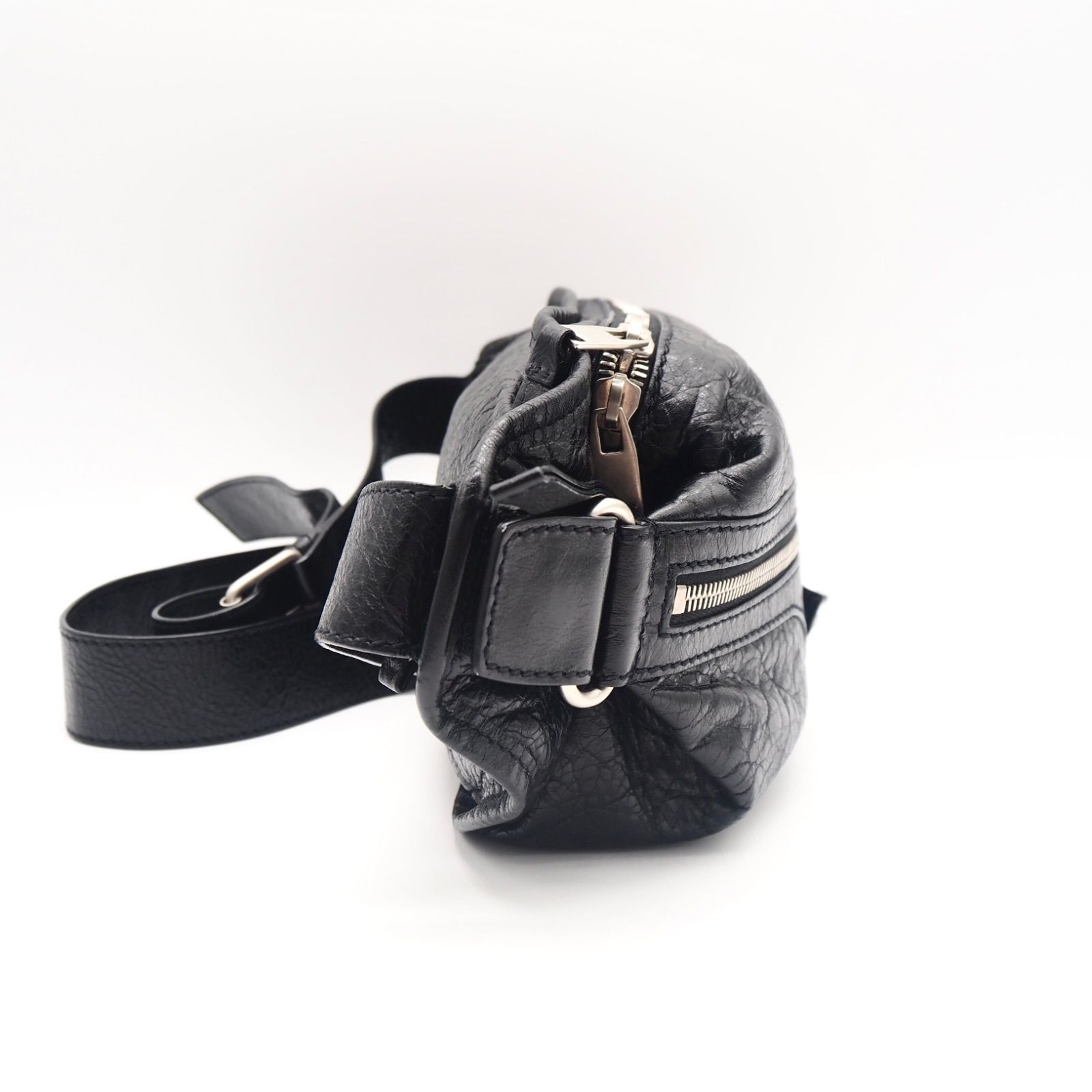 BALENCIAGA クラシックネオリフト ボディバッグ ブラック レザー
