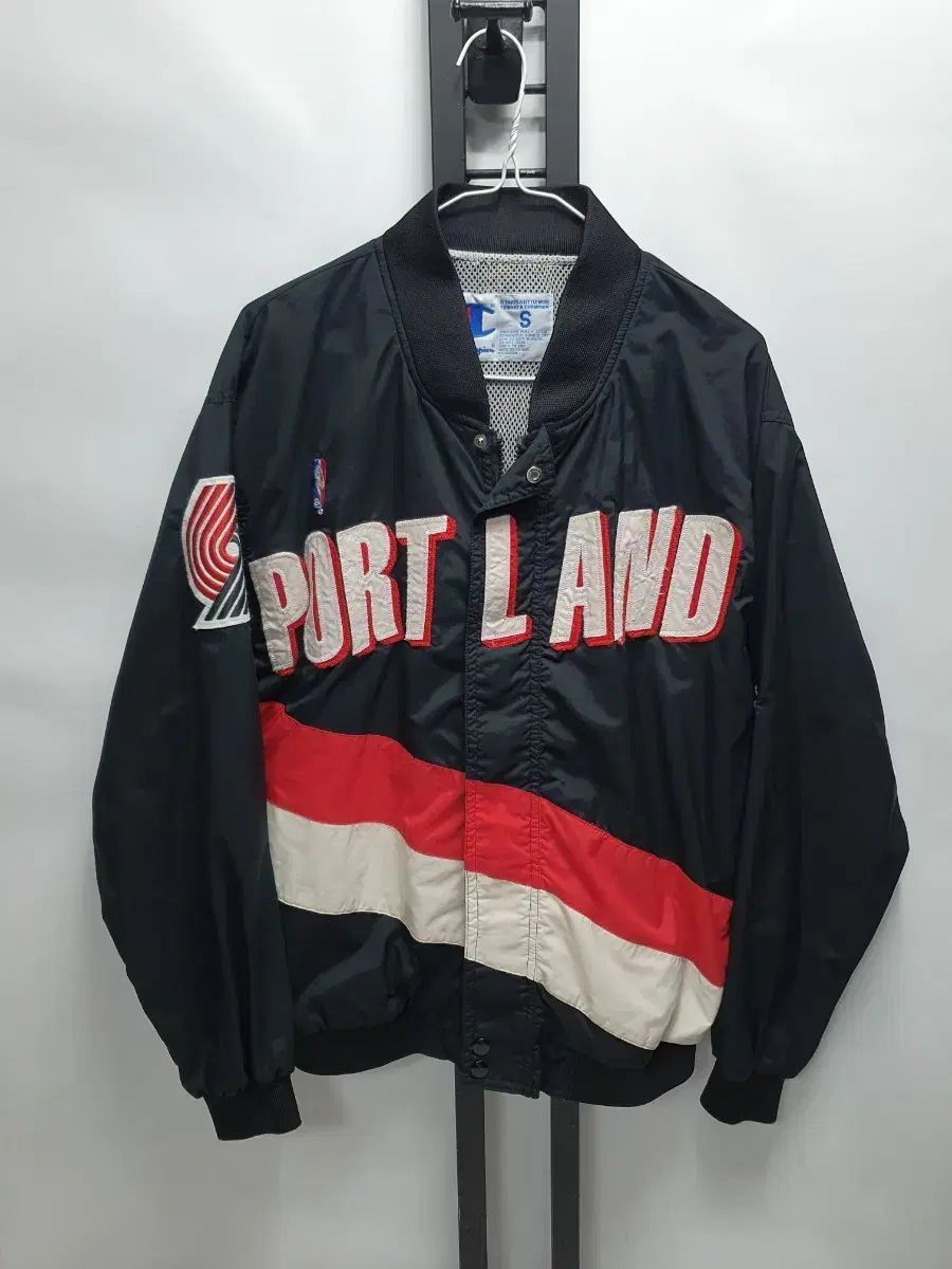 Champion NBA ウィンドブレーカー ポートランドトレイルブレーザーズ ウーブン ジャケット ブラック s