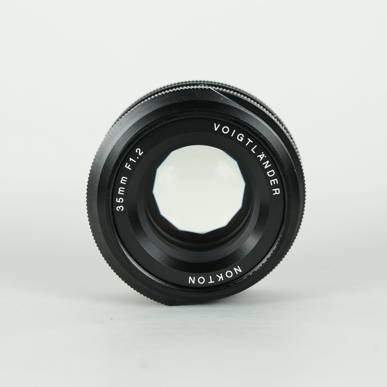 良品 | フィルター付] Voigtlander NOKTON 35mm F1.2 [フジフイルムX用 