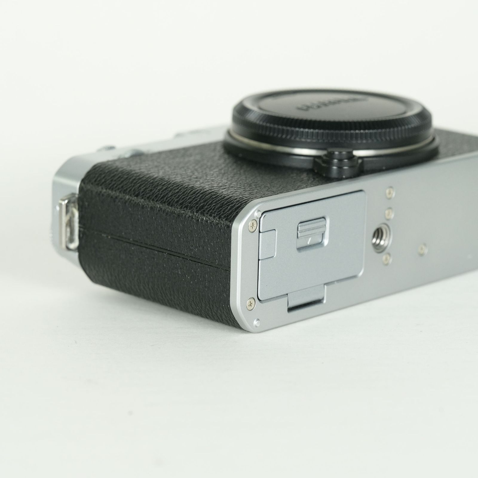 並品 | シャッター数8,239回｜トイレンズ付] FUJIFILM X-E4 [ボディ