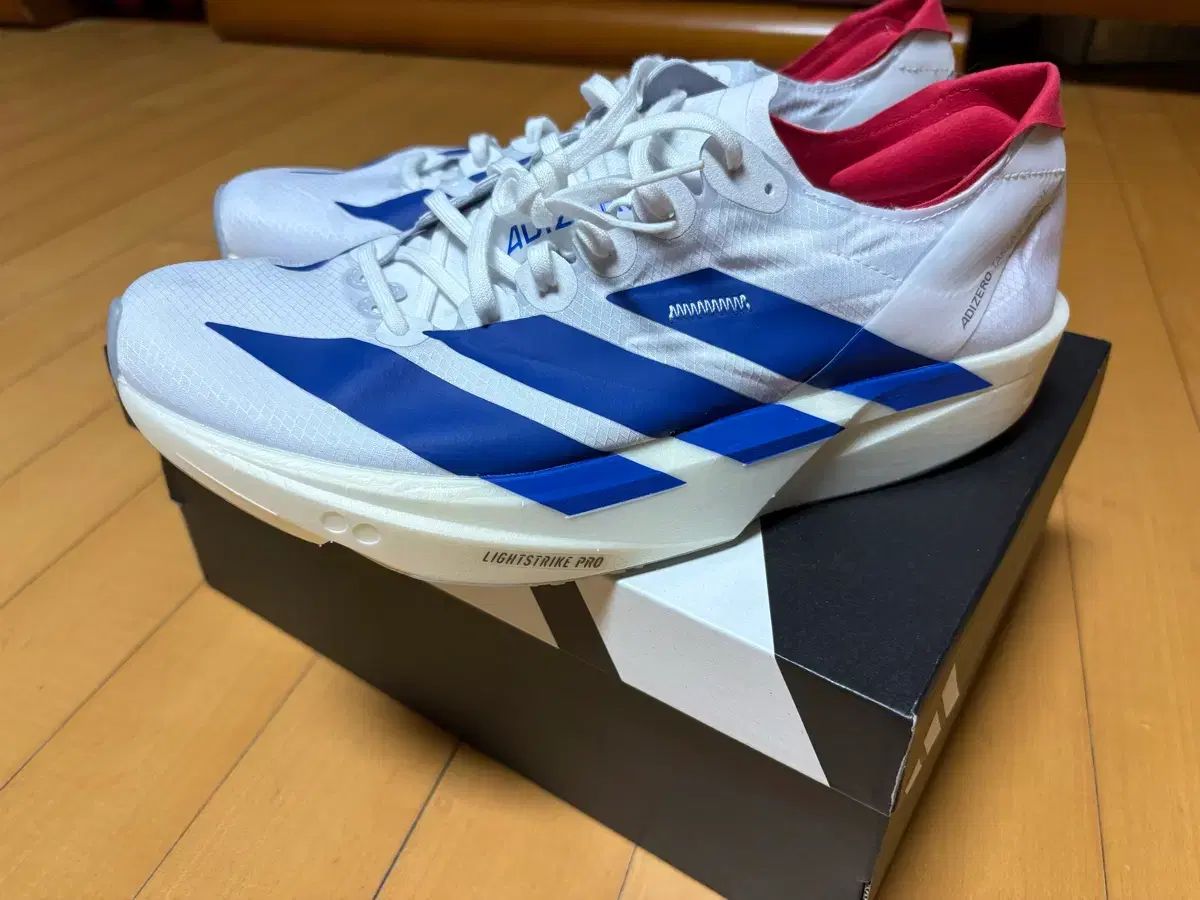 265 アディダス タクミセン11