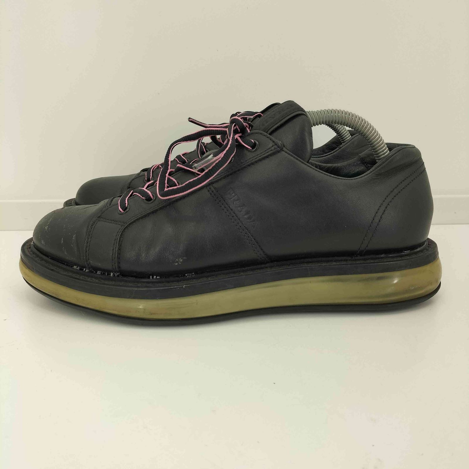 PRADA プラダ レザースニーカー　ブラック　ロゴ型押し プラダ PRADA ロゴ型押し レザー ローカット スニーカー メンズ 6