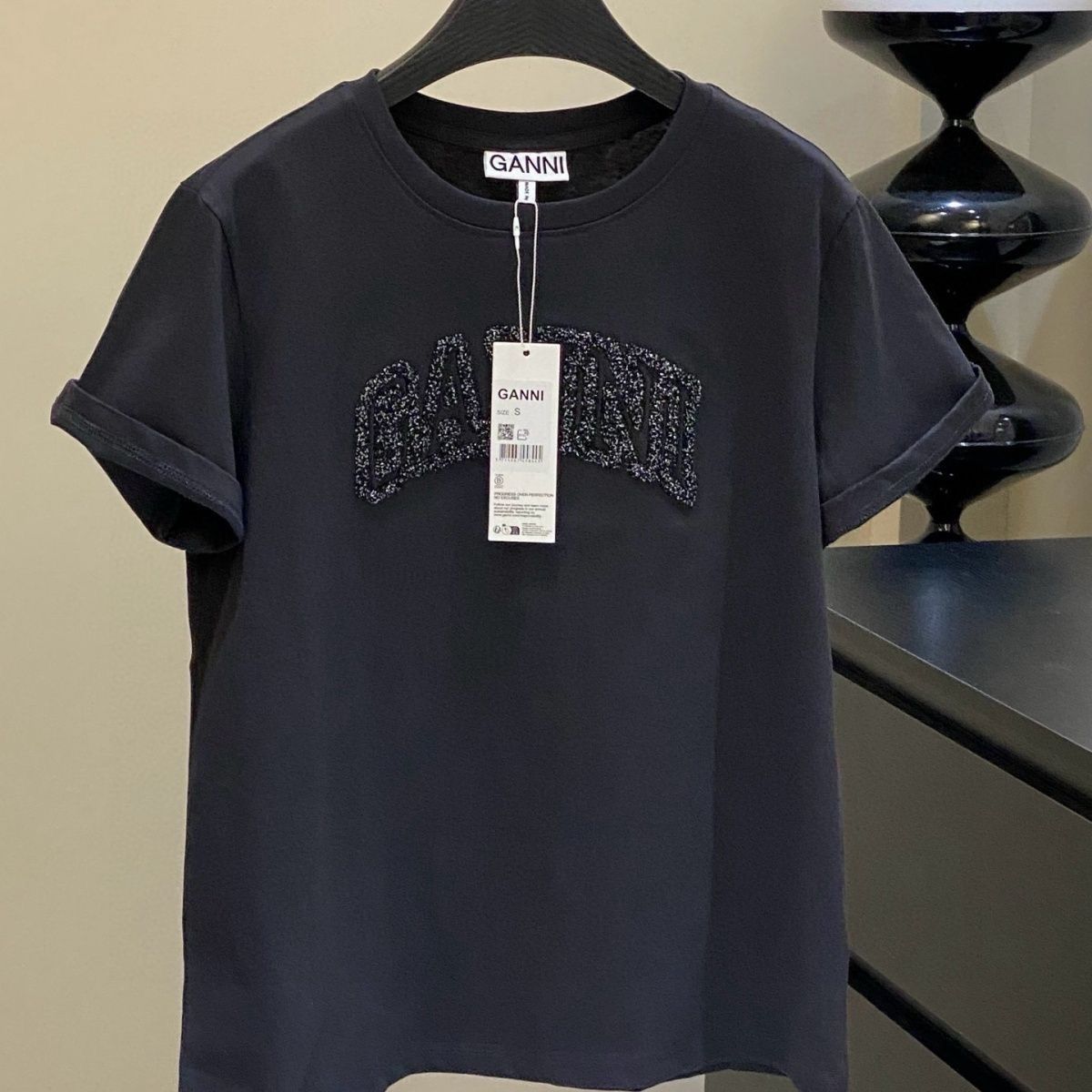 【日本未入荷】GANNIガニー スタッズロゴ Tシャツ オーガニックコットン