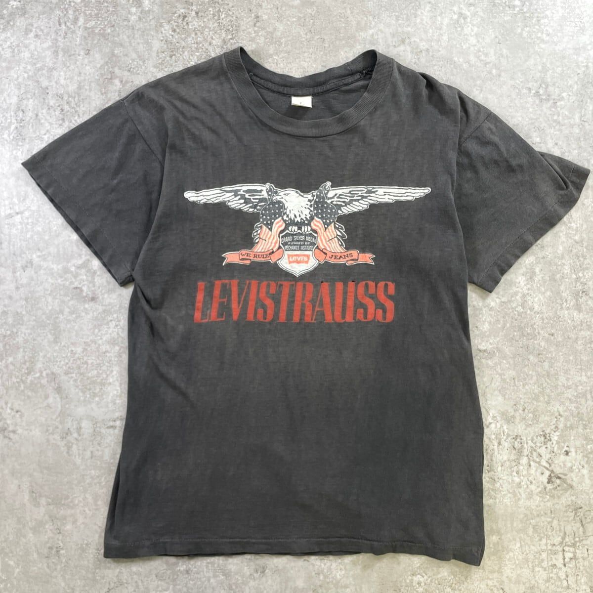 VINTAGE Levis リーバイス イーグル メダル Tシャツ メンズL シングルステッチ ヴィンテージ 古着 スミ黒色