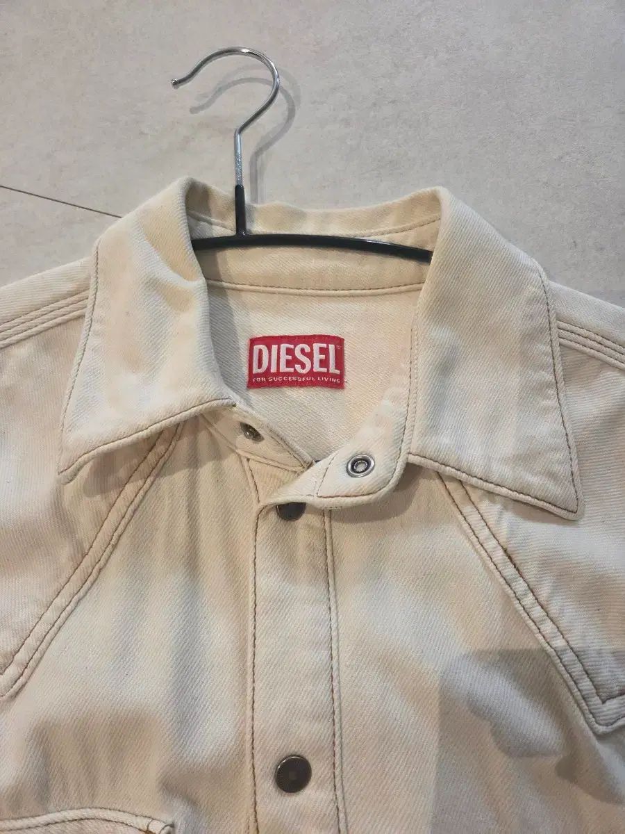 DIESEL 新モデル 白 デニム ウェスタン シャツ ジャケット