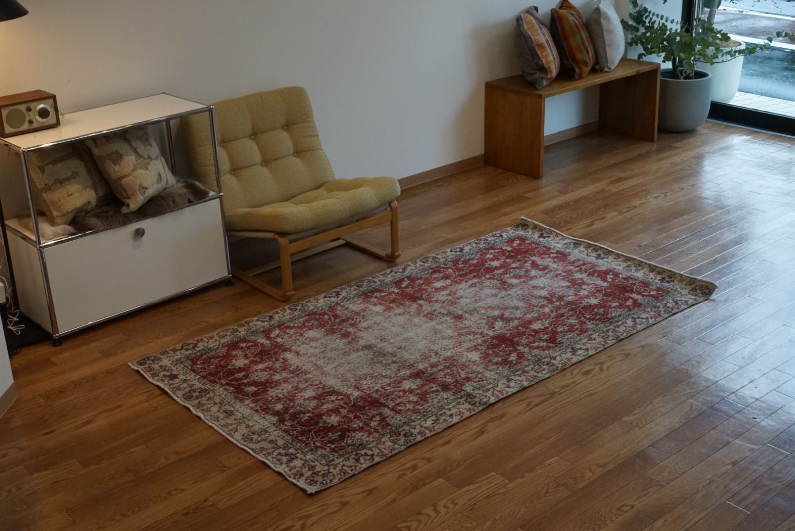 ヴィンテージラグ トルコ イスパルタ レッド 1970年代 195 × 107.5 cm