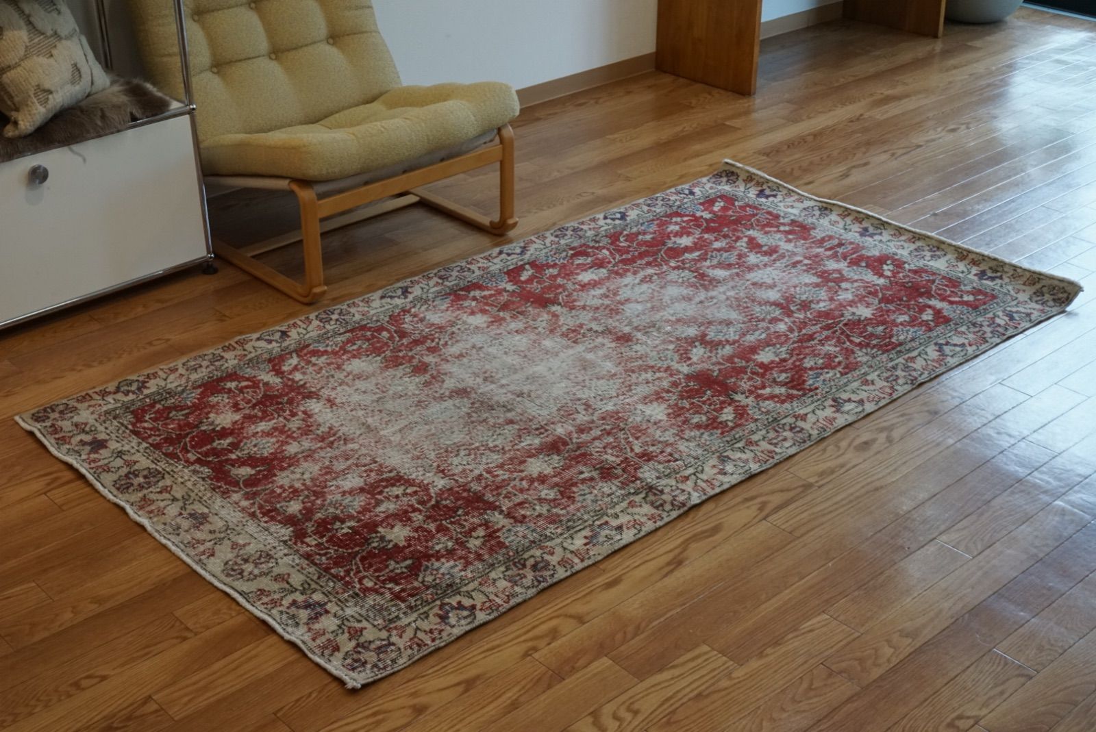 ヴィンテージラグ トルコ イスパルタ レッド 1970年代 195 × 107.5 cm