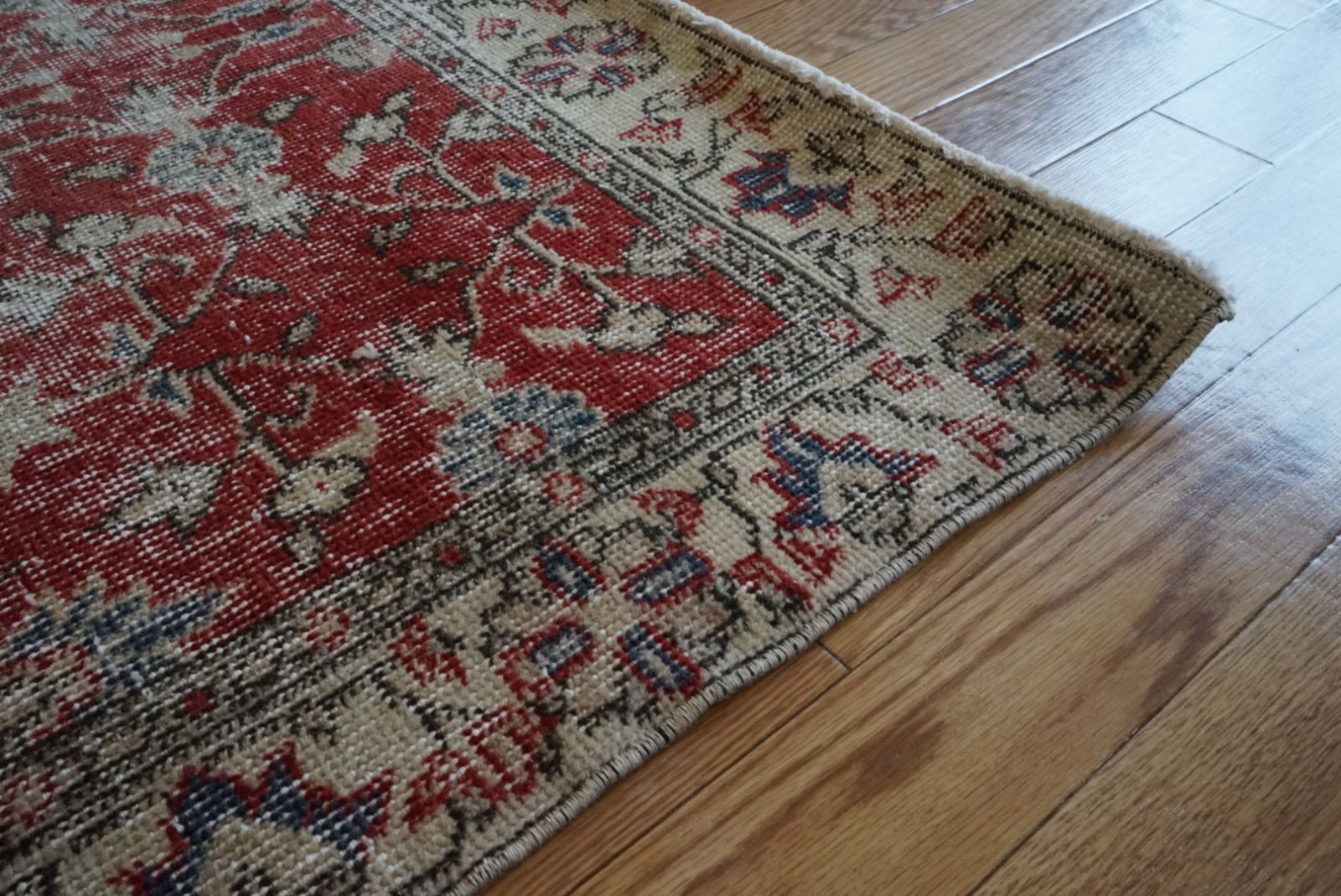 ヴィンテージラグ トルコ イスパルタ レッド 1970年代 195 × 107.5 cm