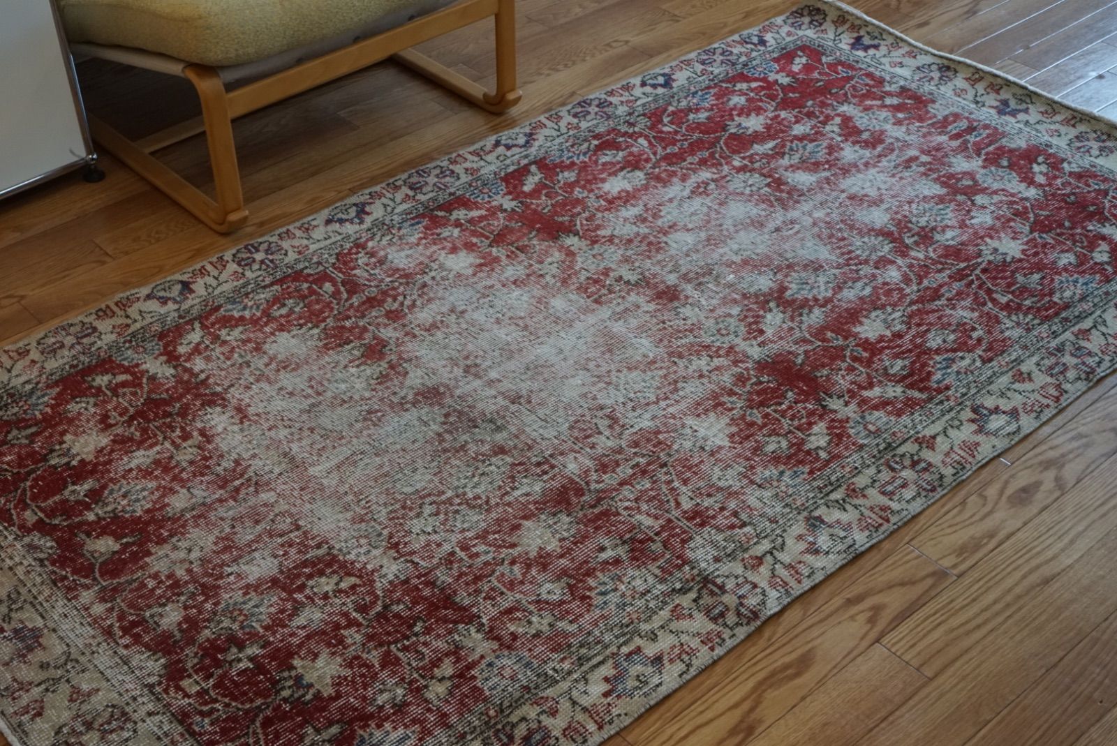 ヴィンテージラグ トルコ イスパルタ レッド 1970年代 195 × 107.5 cm
