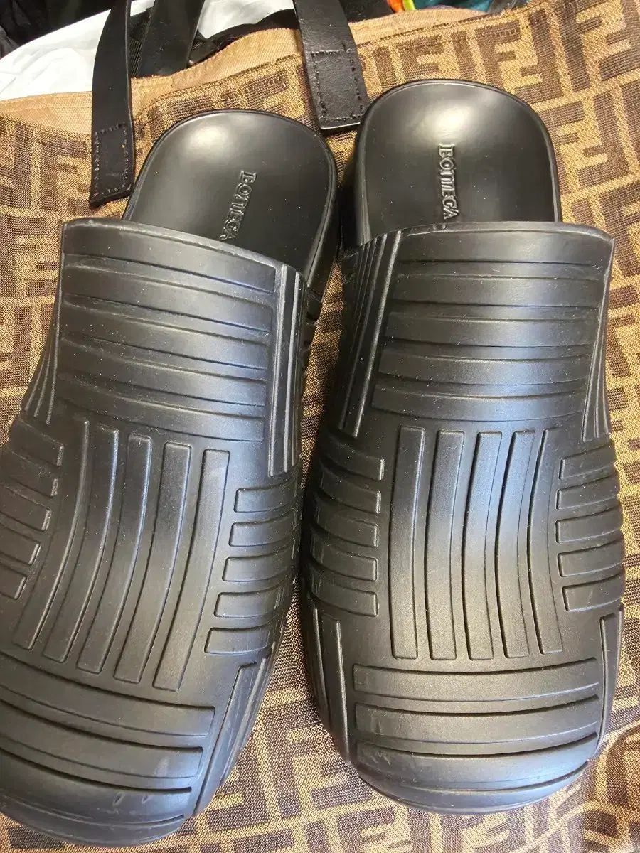 ブランド: ボッテガ・ヴェネタ (Bottega Veneta