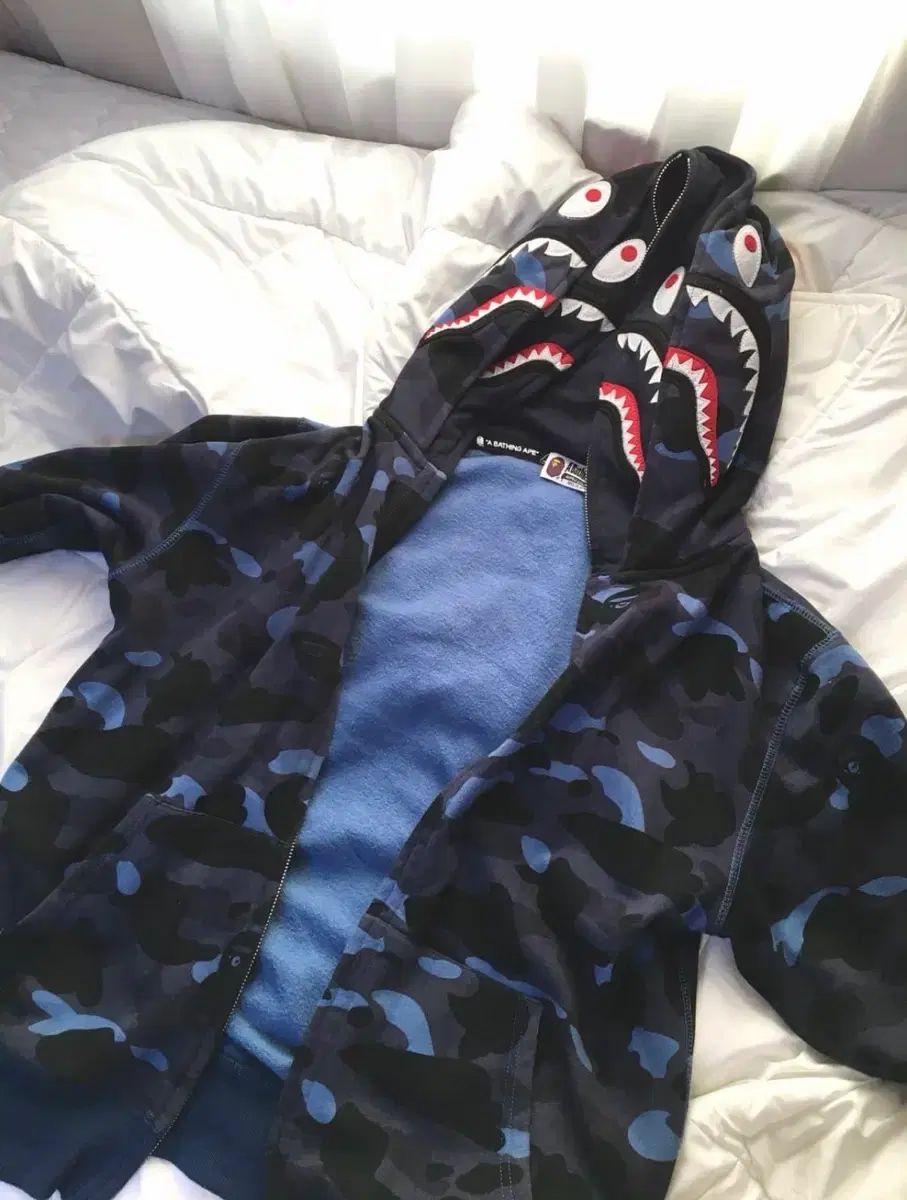 A BATHING APE® カモフラ ダブル シャーク フーディー ジップアップ