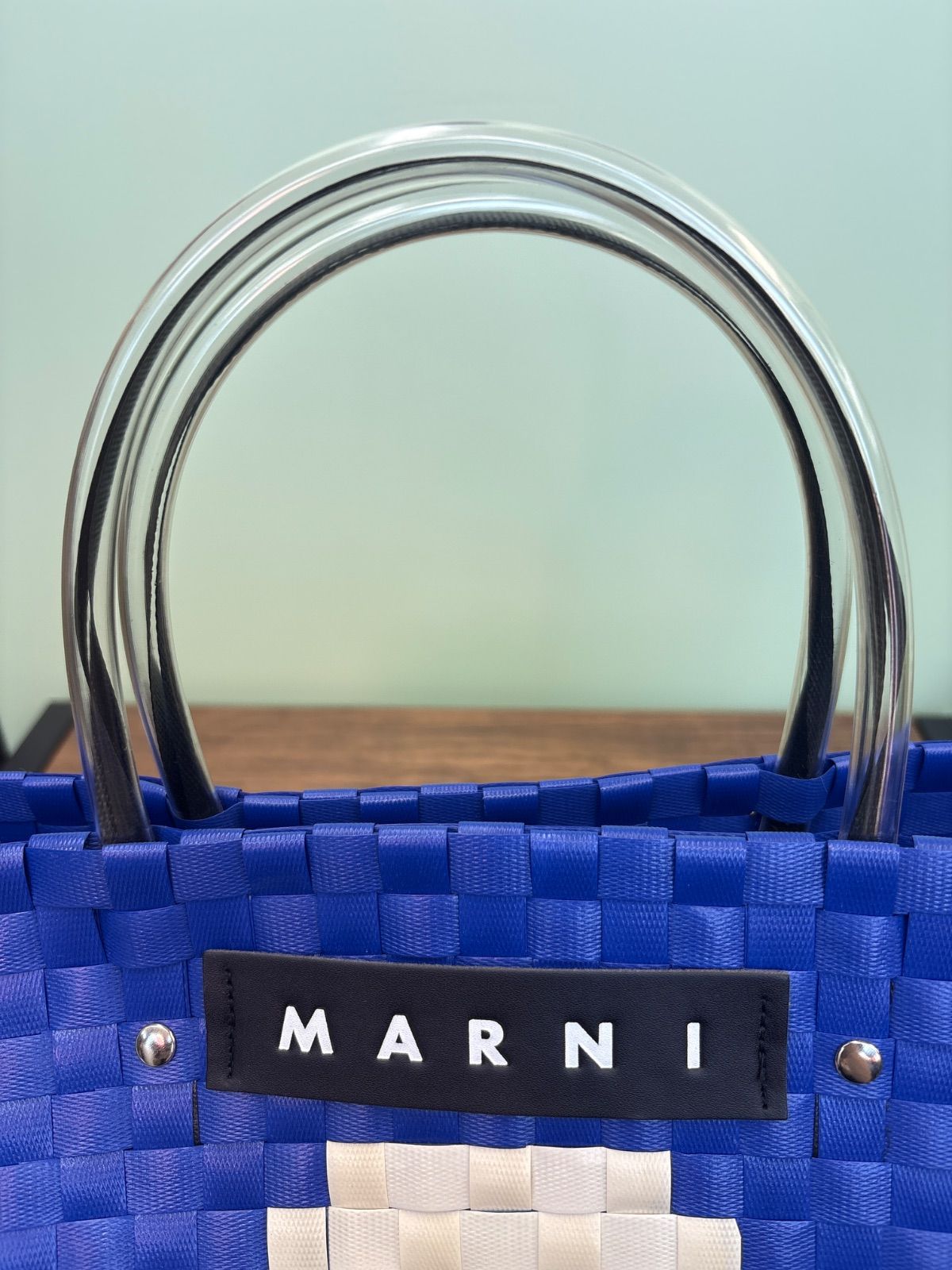 MARNI マルニ 動物モチーフ 犬顔柄 編み込み カゴバッグ ブルー色 送料