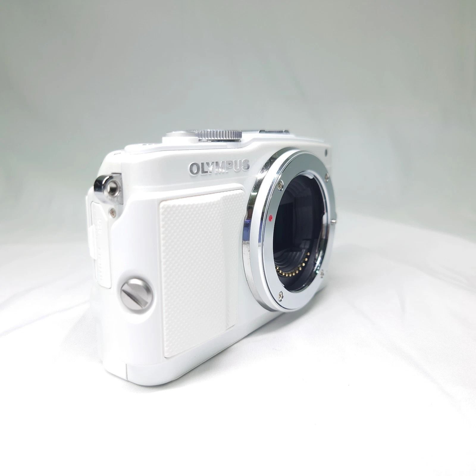 外観美品】OLYMPUS PEN LITE E-PL6 ボディ ホワイト オリンパス ミラー