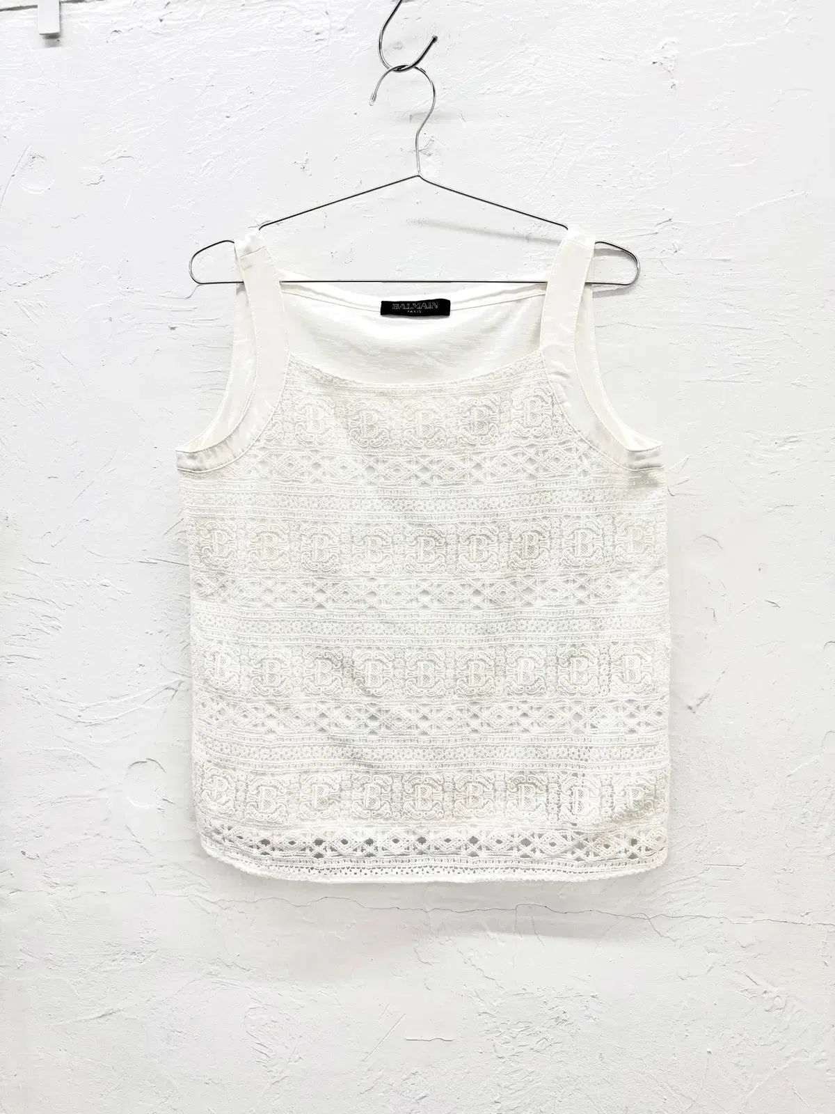 balmain モノグラム スリーブレス