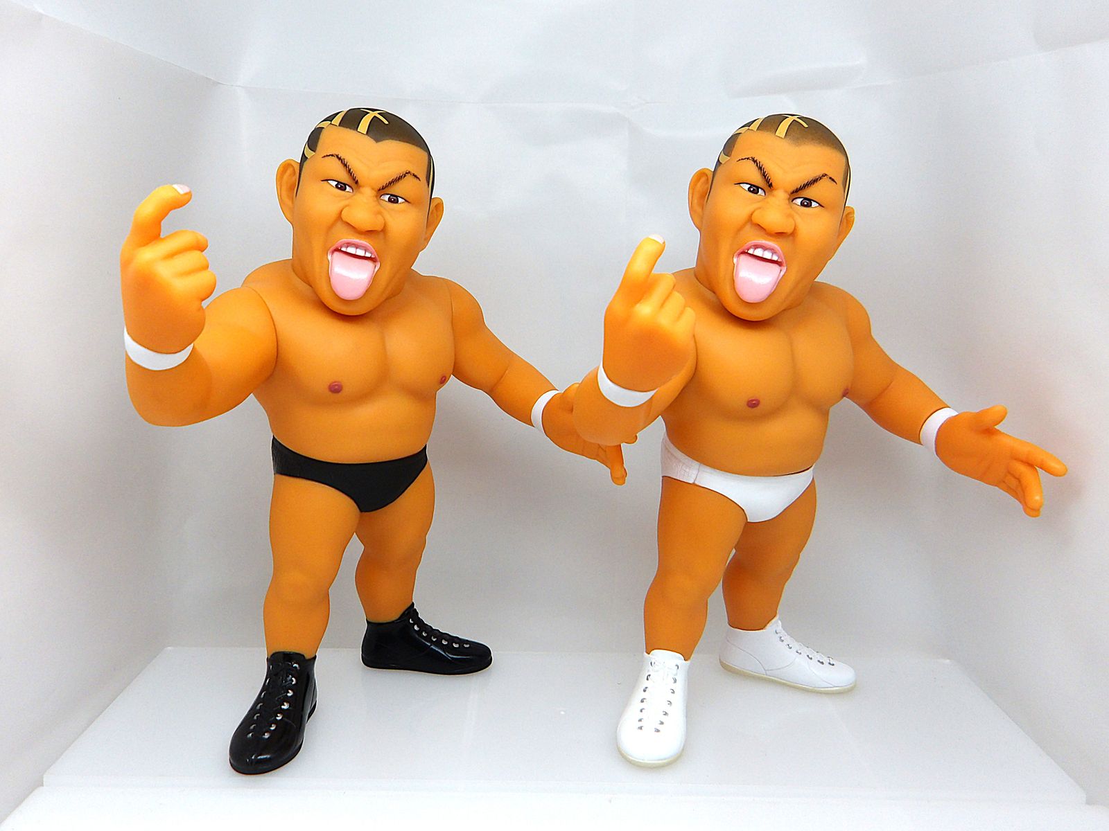 【中古】 HAO コレクション 鈴木みのる 黒＆白コスチューム　フィギュア セット