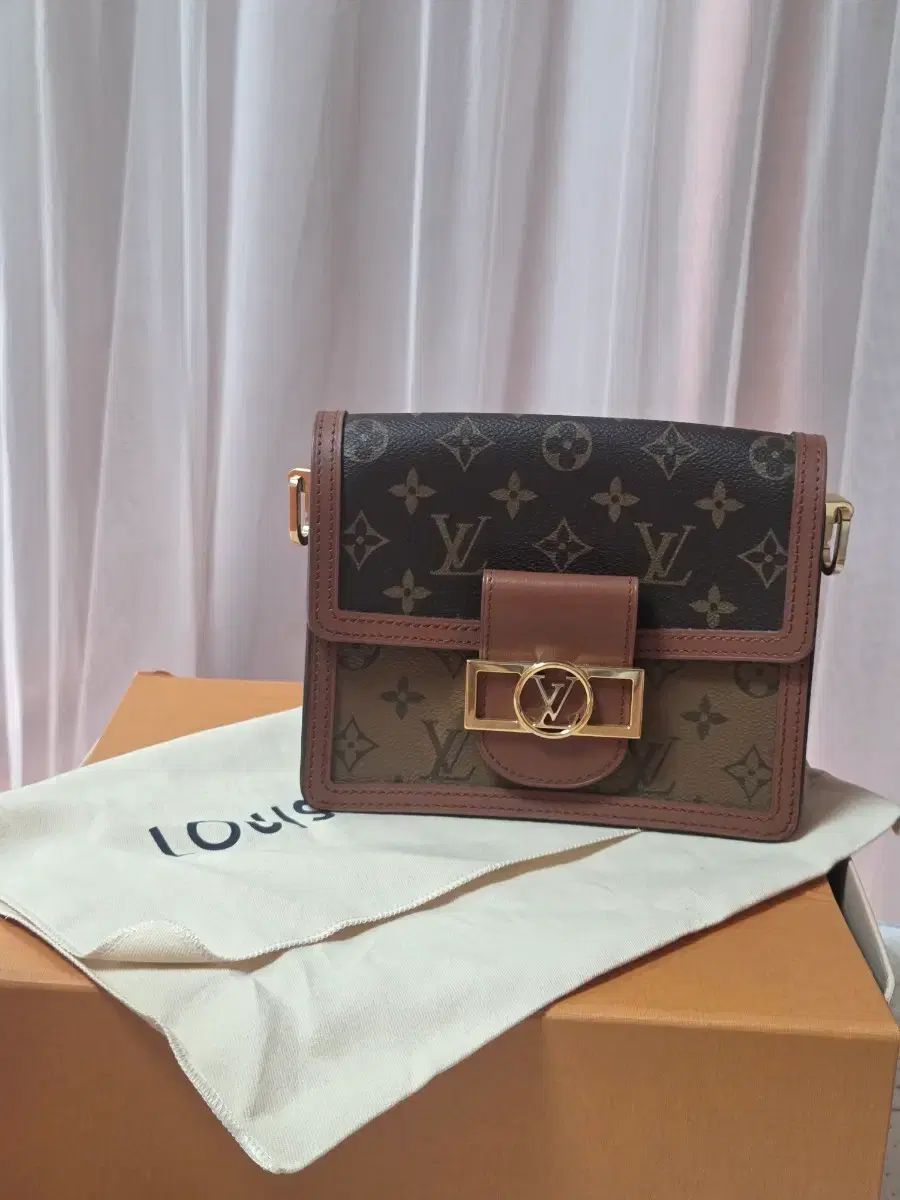 Louis Vuitton ルイヴィトン ミニ ドーフィン ( 紐 含む