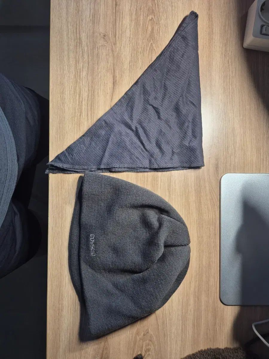 在庫処分)ISSEY MIYAKE スカーフ/デュアルビーニー 一緒に出品