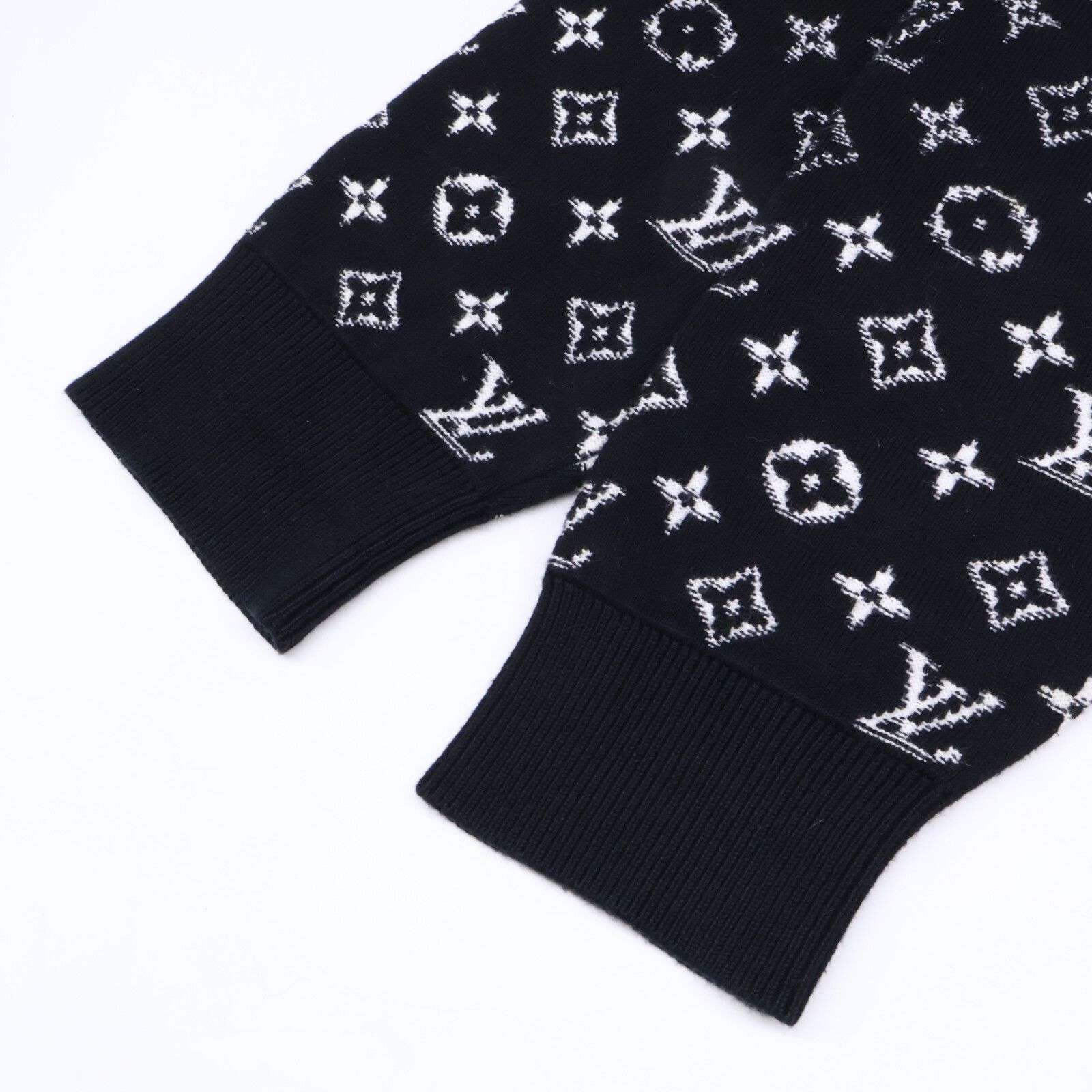 LOUIS VUITTON ルイヴィトン 国内正規代理店 22年 HKN44W