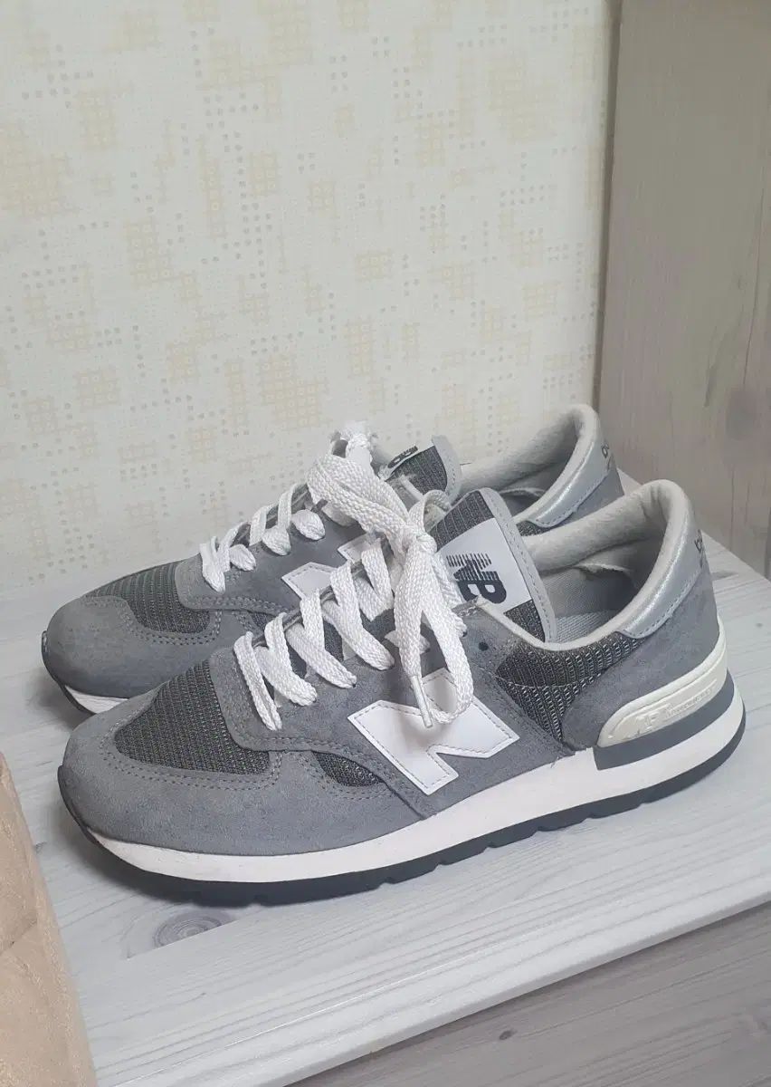260 ニューバランス 990v1 グレー 260サイズ 出品