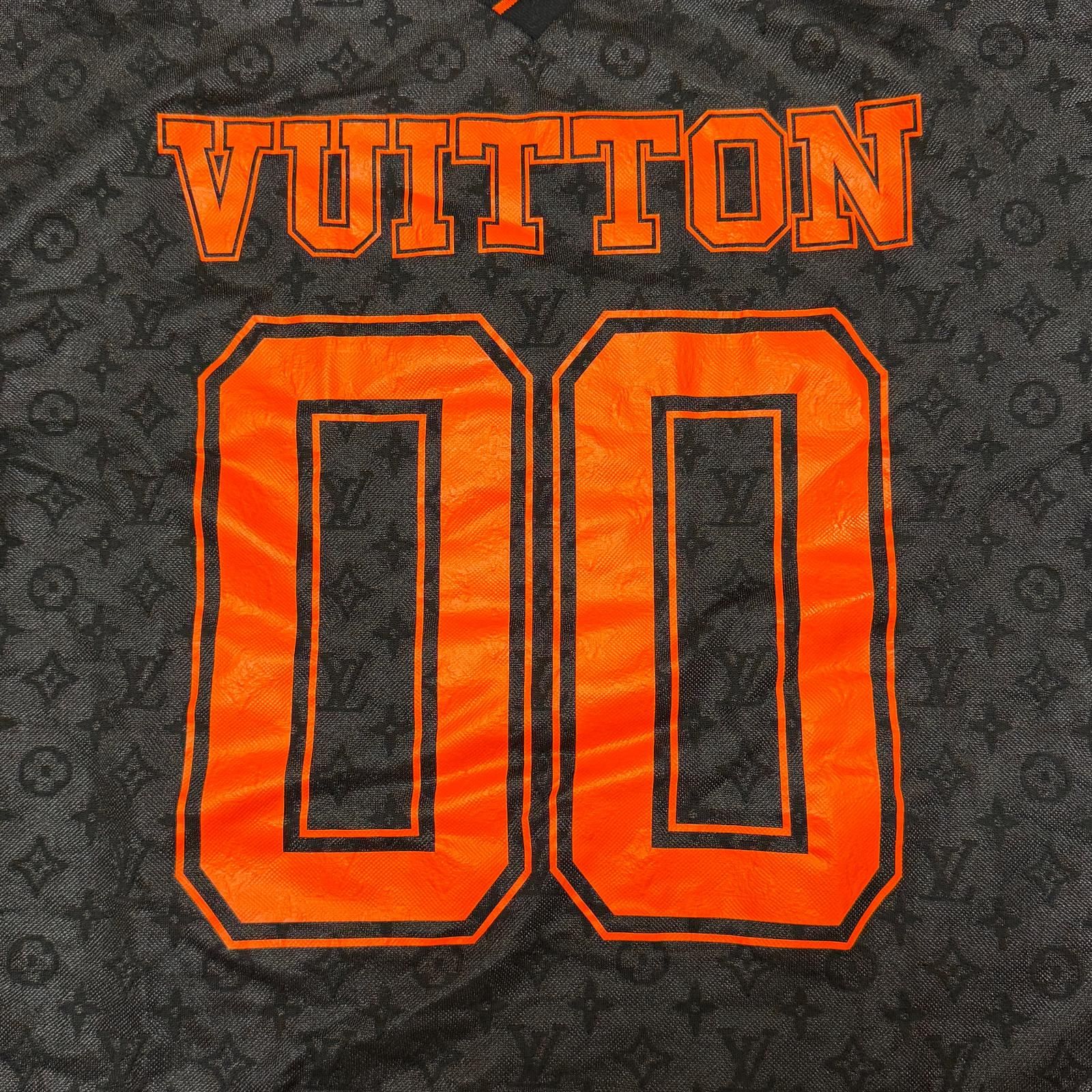 国内正規 LOUIS VUITTON 23SS モノグラムスポーティVネックTシャツ