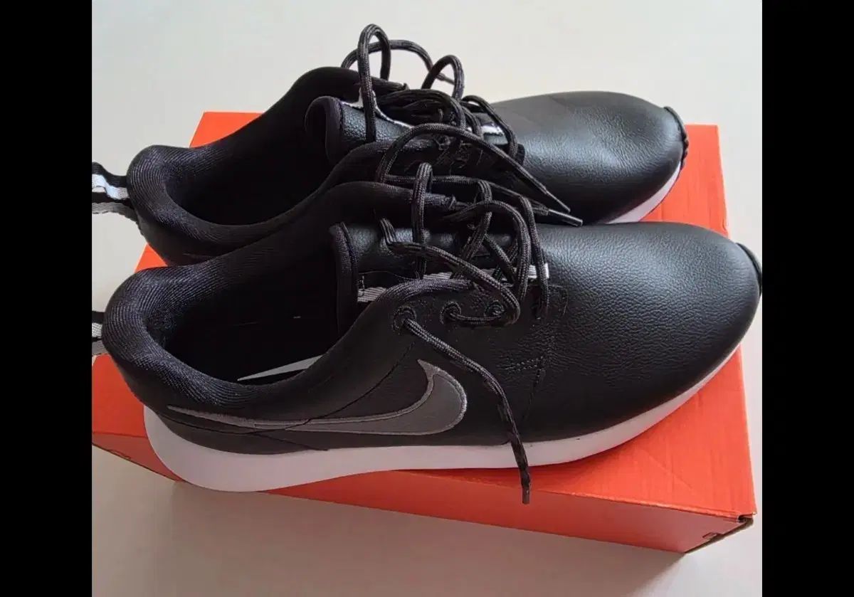NIKE ローシラン ブラック/白 ゴルフシューズ 新品