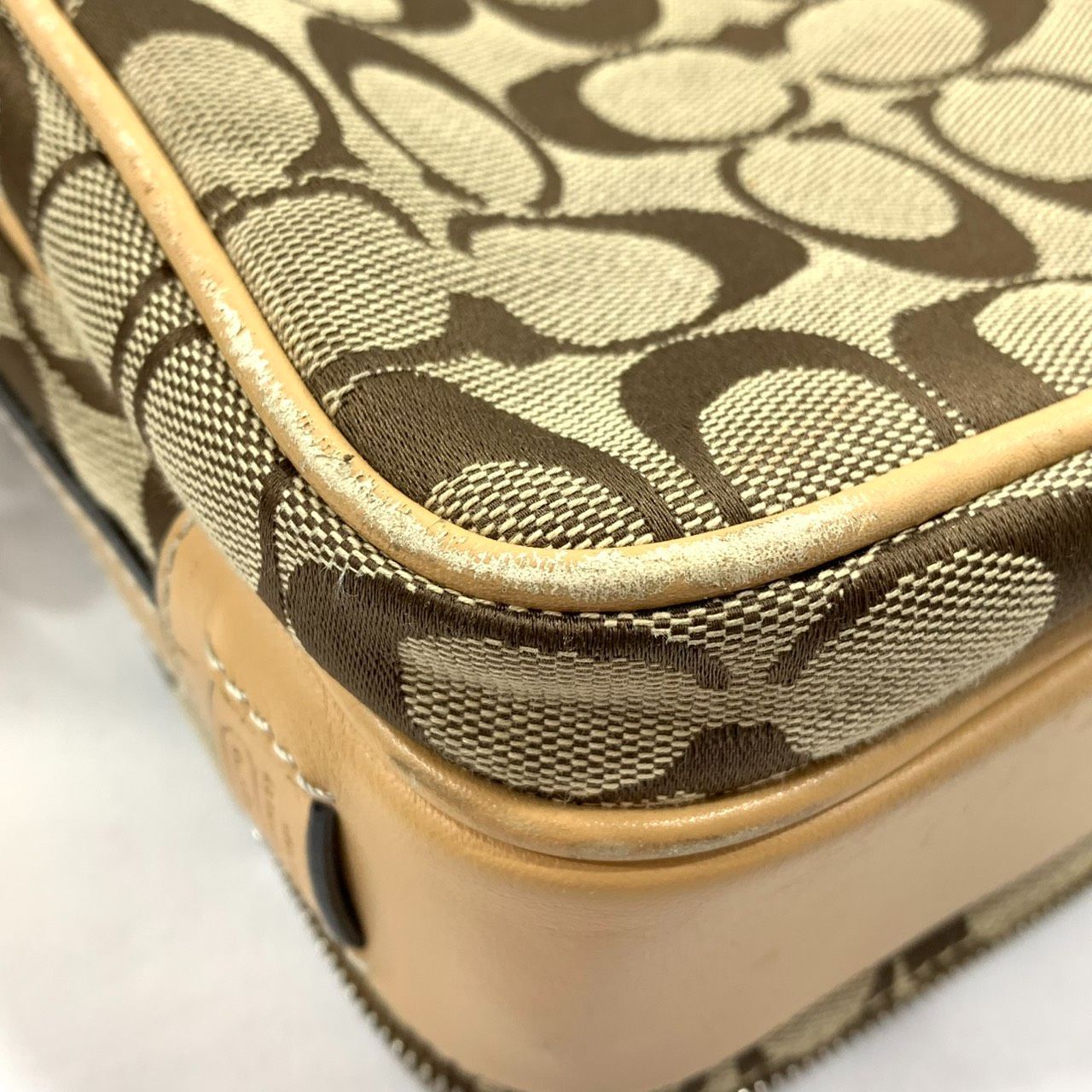 送料無料!!】 COACH コーチ シグネチャー クロスボディ ショルダー