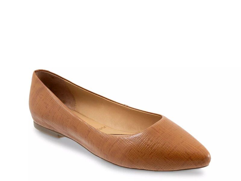 トロッターズ レディース シューズ パンプス Tシャツ Trotters Estee Flat Brown ブラウン