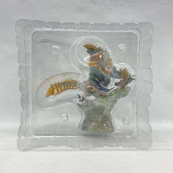 【中古】カプコン カプコンフィギュアビルダー クリエイターズモデル 雷狼竜 ジンオウガ 復刻版 開封品 モンスターハンター[97][240097246433] 中古】カプコン カプコンフィギュアビルダー クリエイターズモデル 雷