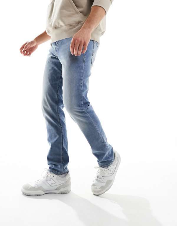 ジャック アンド ジョーンズ メンズ ボトムス デニムパンツ デニム ジーンズ Jack Jones Glenn slim leg jeans in light wash denim Blue den