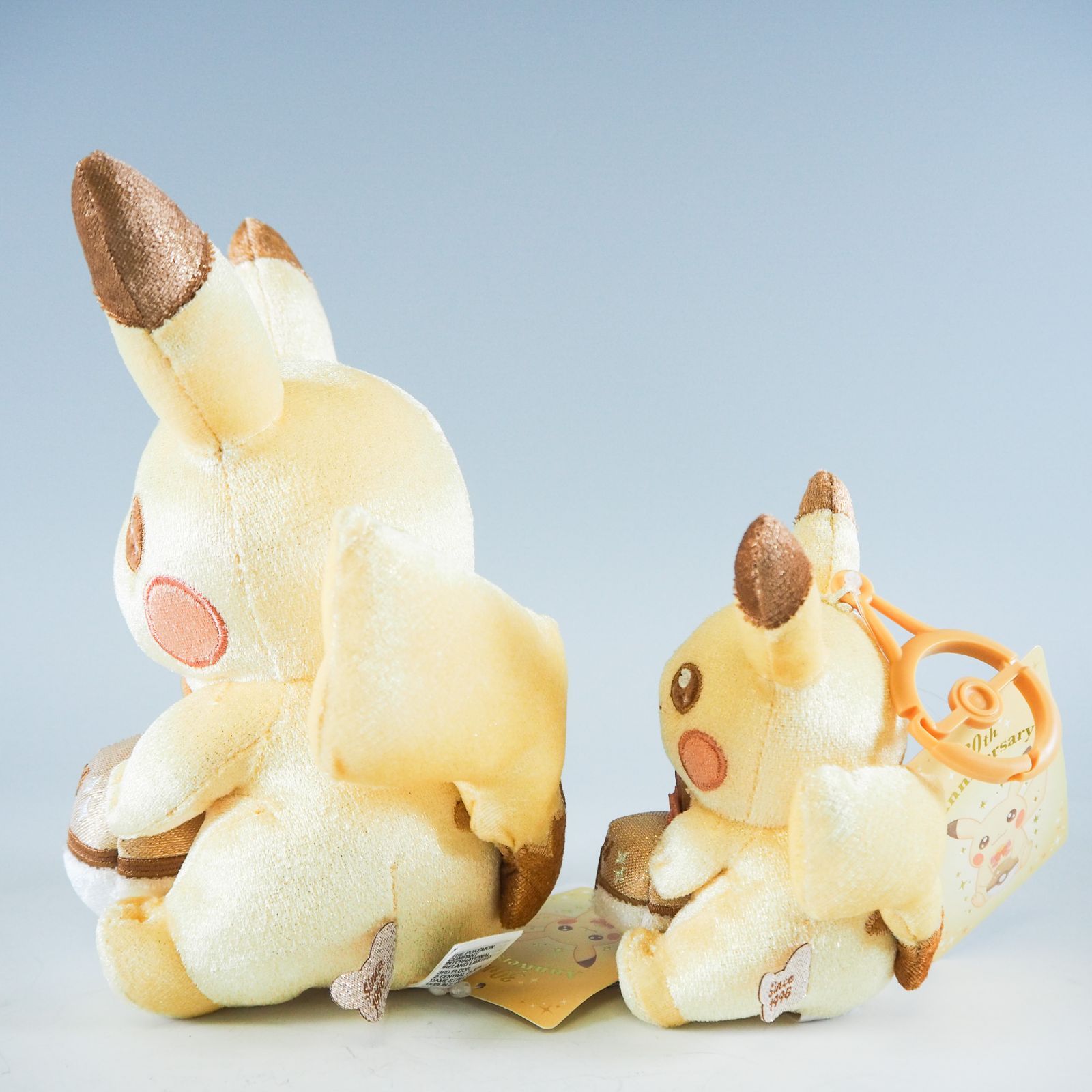 CO5604 未使用品 30周年記念ぬいぐるみ ピカピカ！ピカチュウ