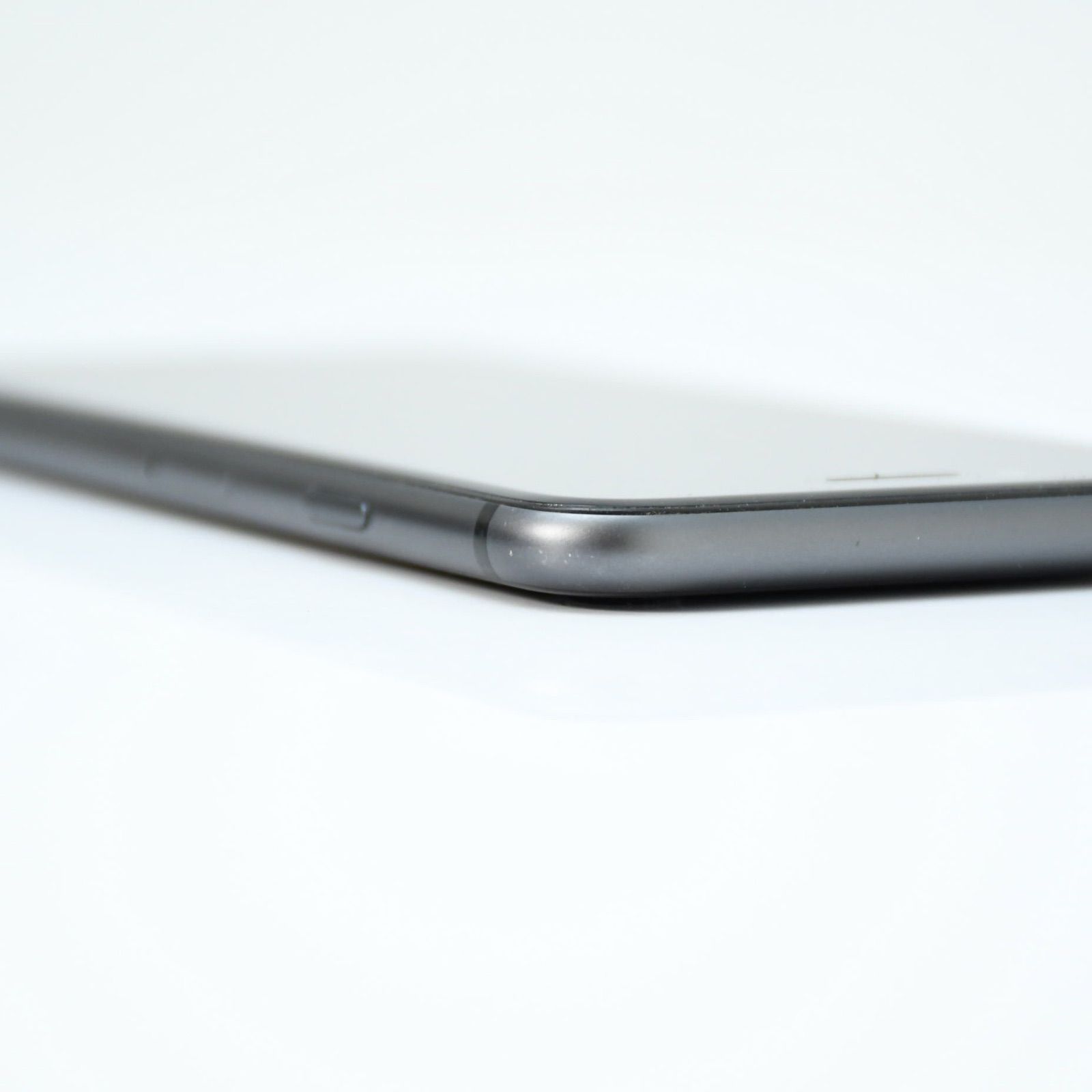 美品】iPhone 8 64GB スペースグレイ SIMフリー - メルカリ