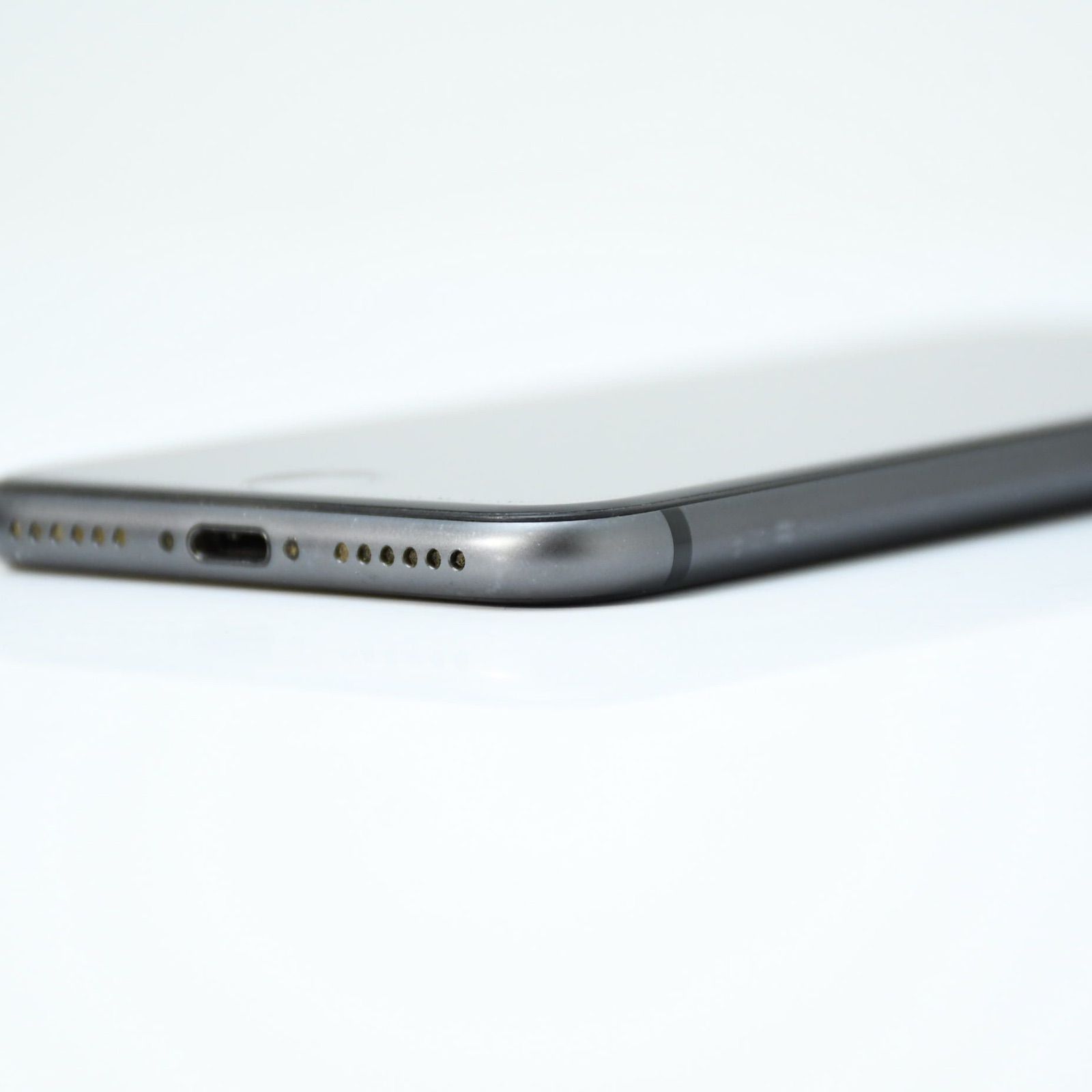美品】iPhone 8 64GB スペースグレイ SIMフリー - メルカリ