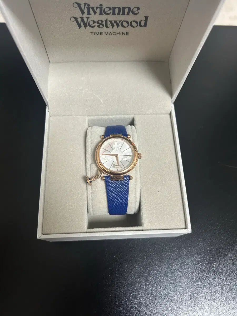 VIVIENNE WESTWOOD OF POP 時計 32mm 出品