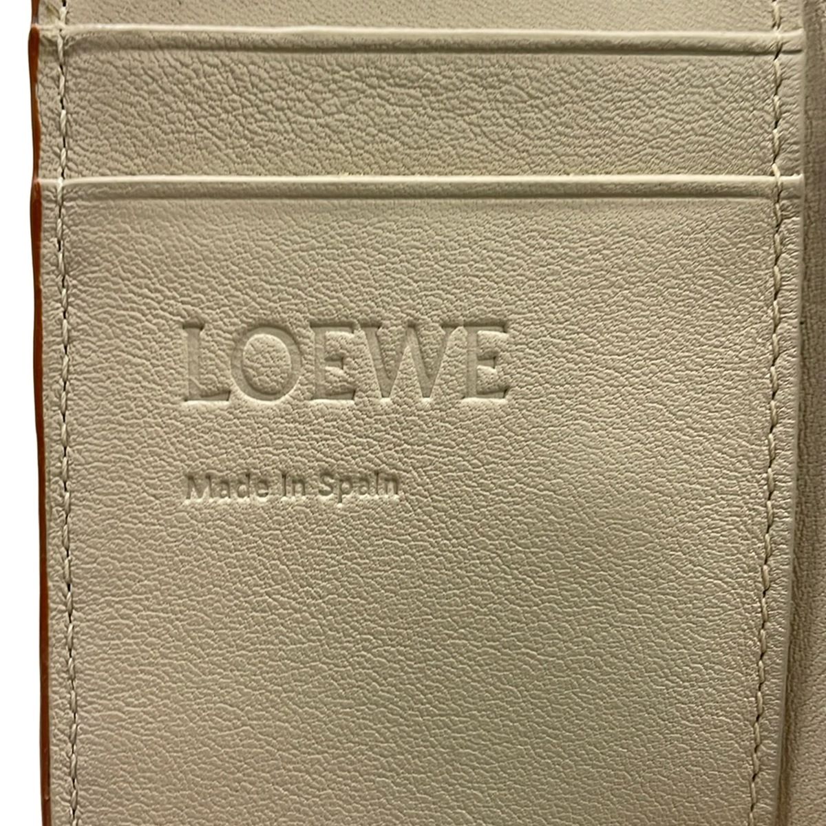 LOEWE(ロエベ) 3つ折り財布 - グレーベージュ レザー - メルカリ
