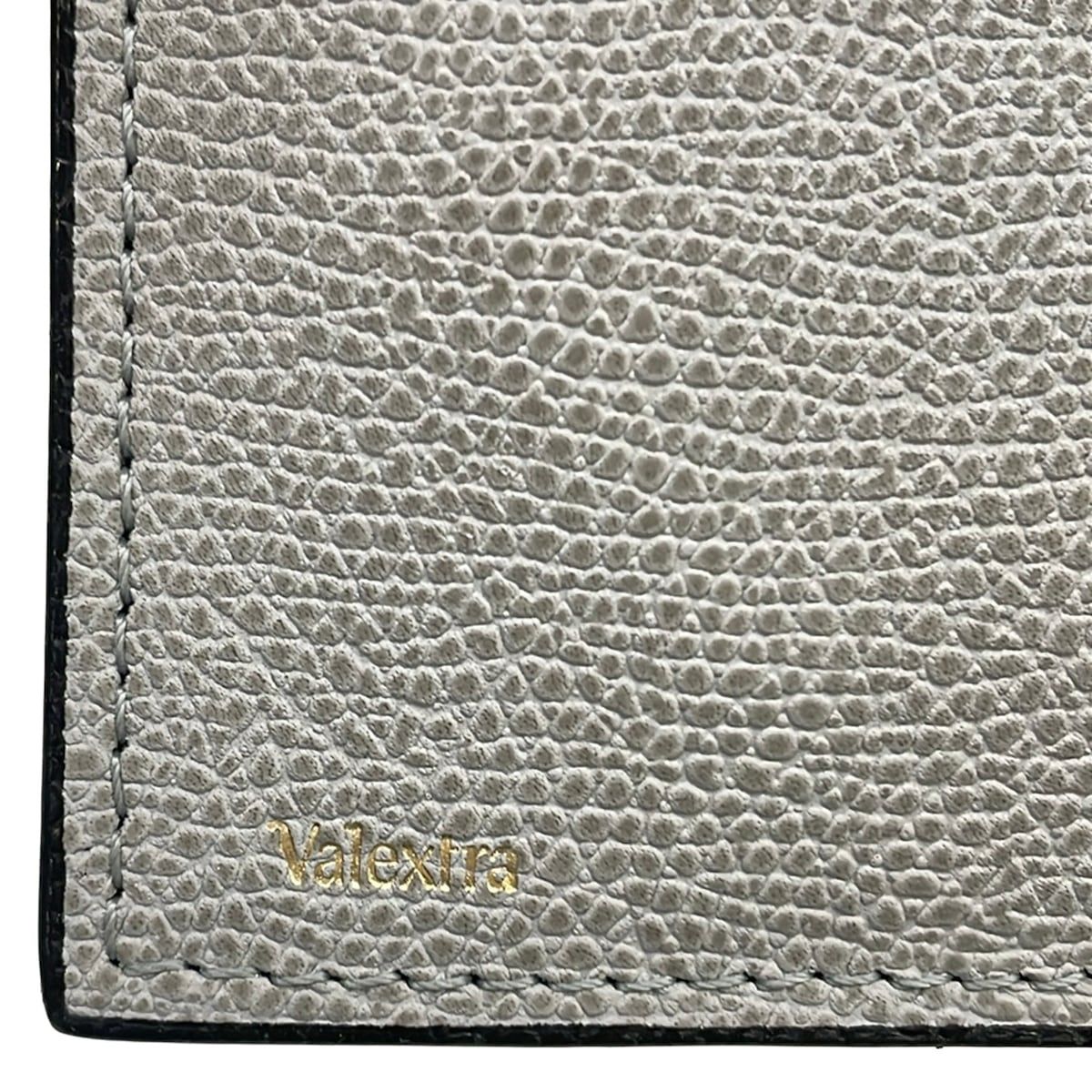 ヴァレクストラ Valextra グレー レザー ケース coincase Valextra(ヴァレクストラ) コインケース美品 - グレー レザー - メルカリ