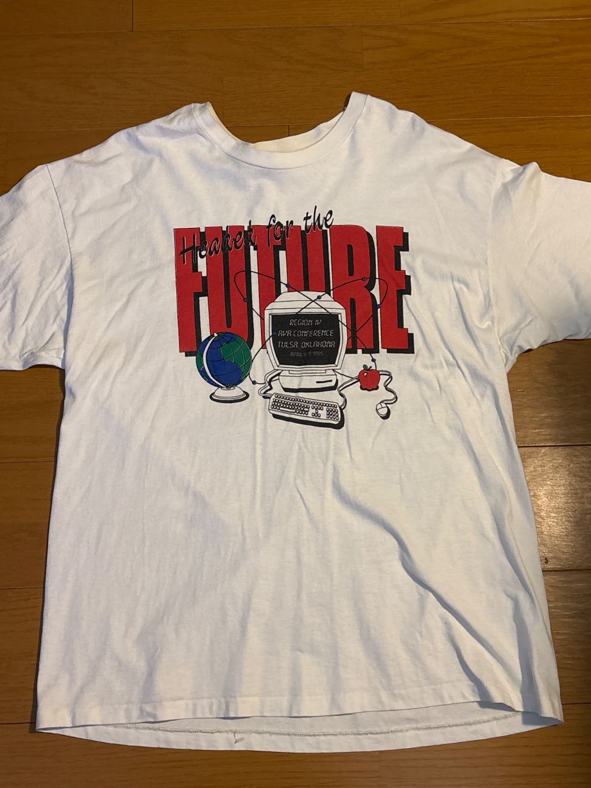90s apple ヴィンテージ古着 apple tシャツ 90 s Apple Reach for an
