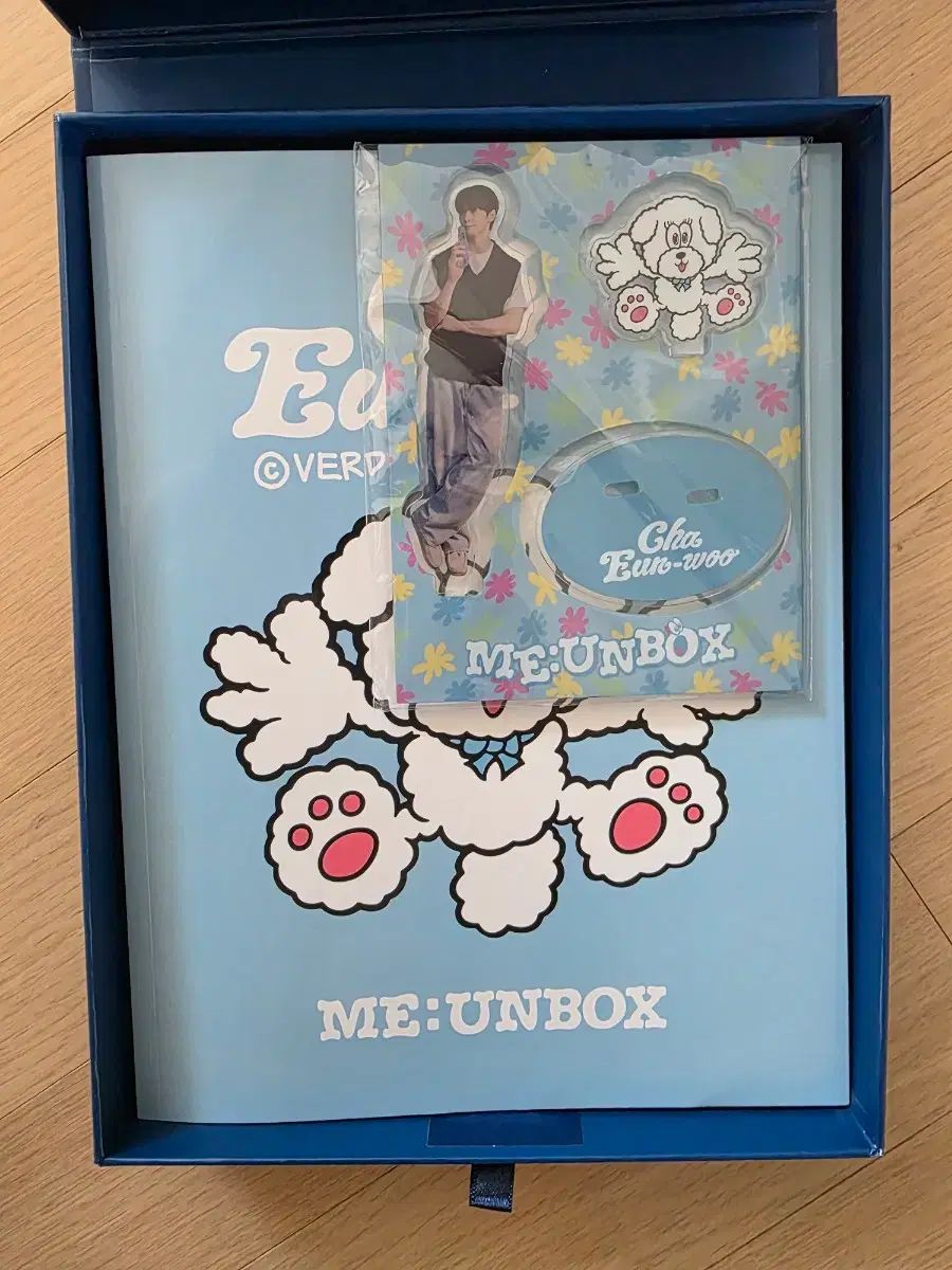チャ・ウヌ 2025 オフィシャル フォトブック ME: UNBOX - メルカリ