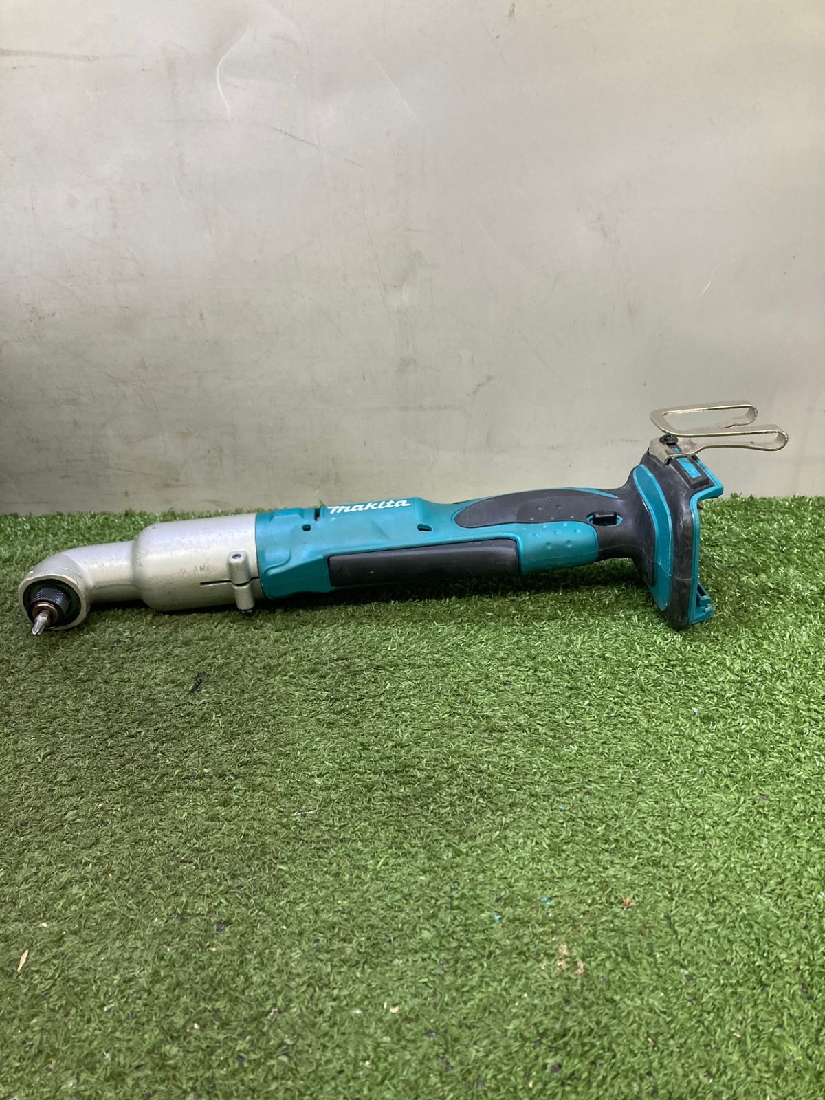 中古品】【0921】☆マキタ 充電式アングルインパクトドライバ 14.4V 