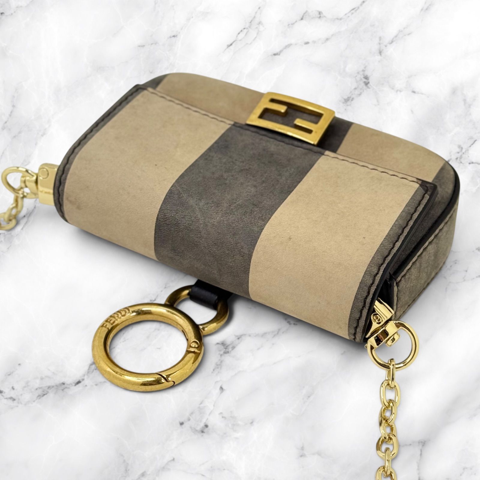 希少 FENDI フェンディ ペカン ナノバケット ポーチ チャーム チェーン