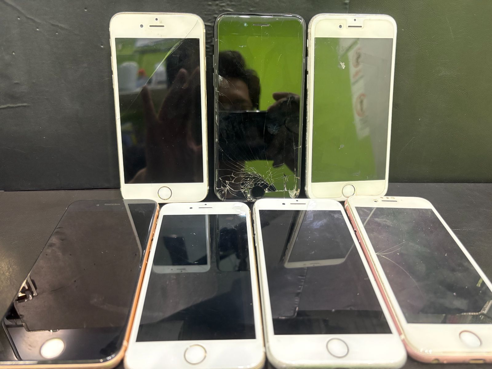 iPhone6～8 ジャンク7台まとめ売り 電源入らず - メルカリ
