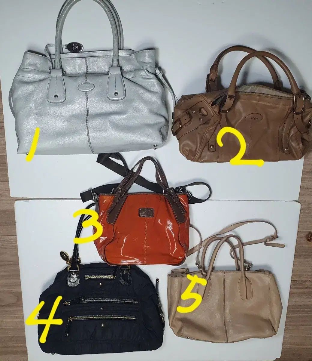 正規品 TOD'S トートバッグ 1個あたり 正規品 TOD'S トートバッグ 1個あたり