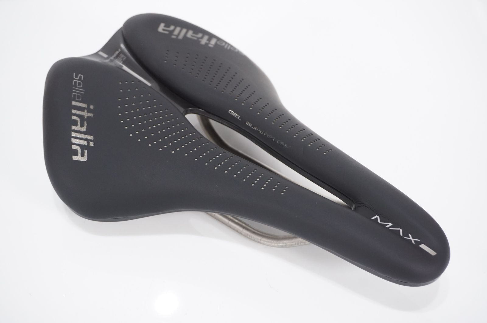 SELLE ITALIA 「セライタリア」 MAX NOVUS BOOST EVO Ti316 SUPERFLOW